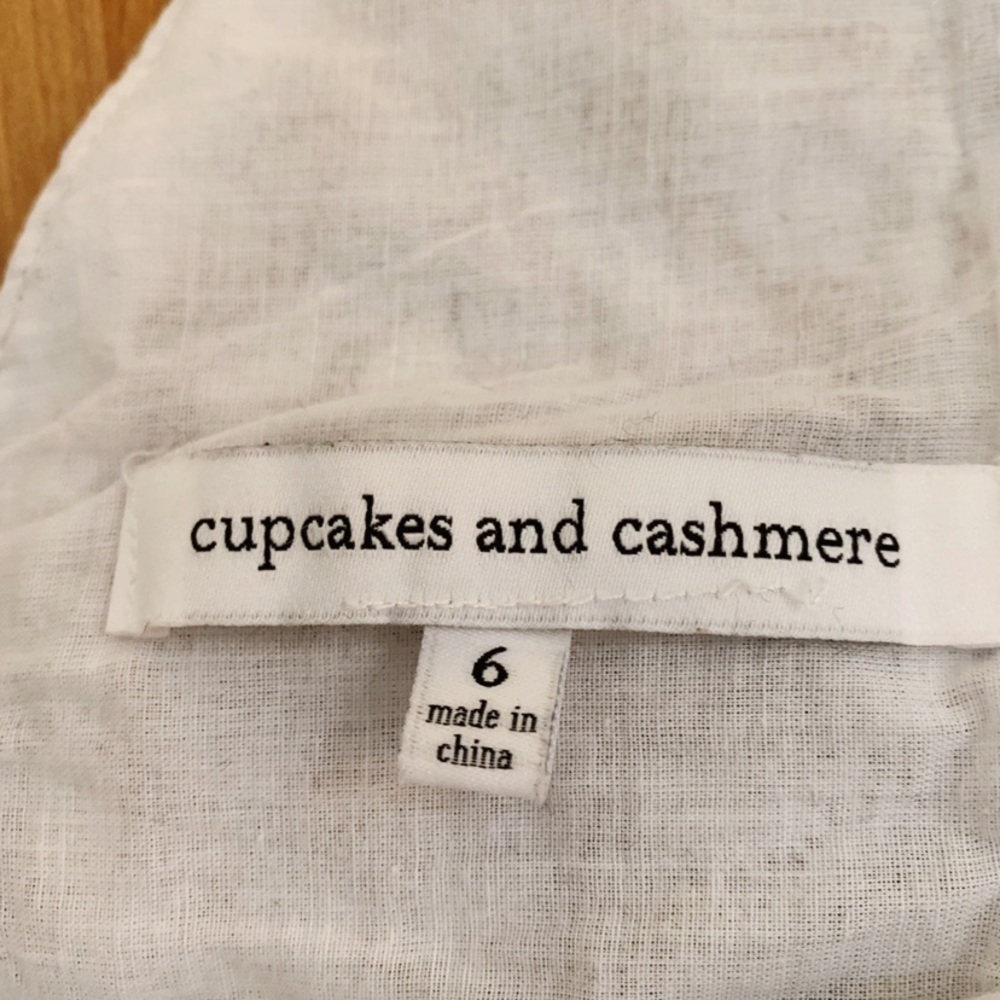 Cupcakes and cashmere Ezzy Lace Dress size 6 - Picture 6 of 8